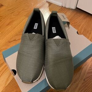 #NEW never worn #comfy  #Tom’s Alpargata Resident Slip-ons!